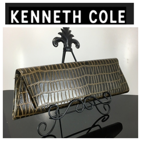 💸Kenneth Cole New York textured hand clutch - Picture 1 of 3